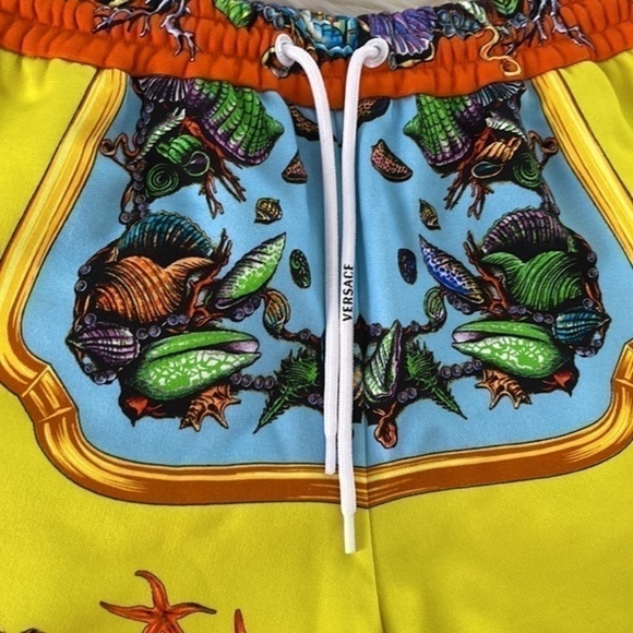 VERSACE NEW shorts authentic 100% - Picture 4 of 14